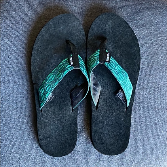 Teva flip flops sandals size 9. - Picture 7 of 14